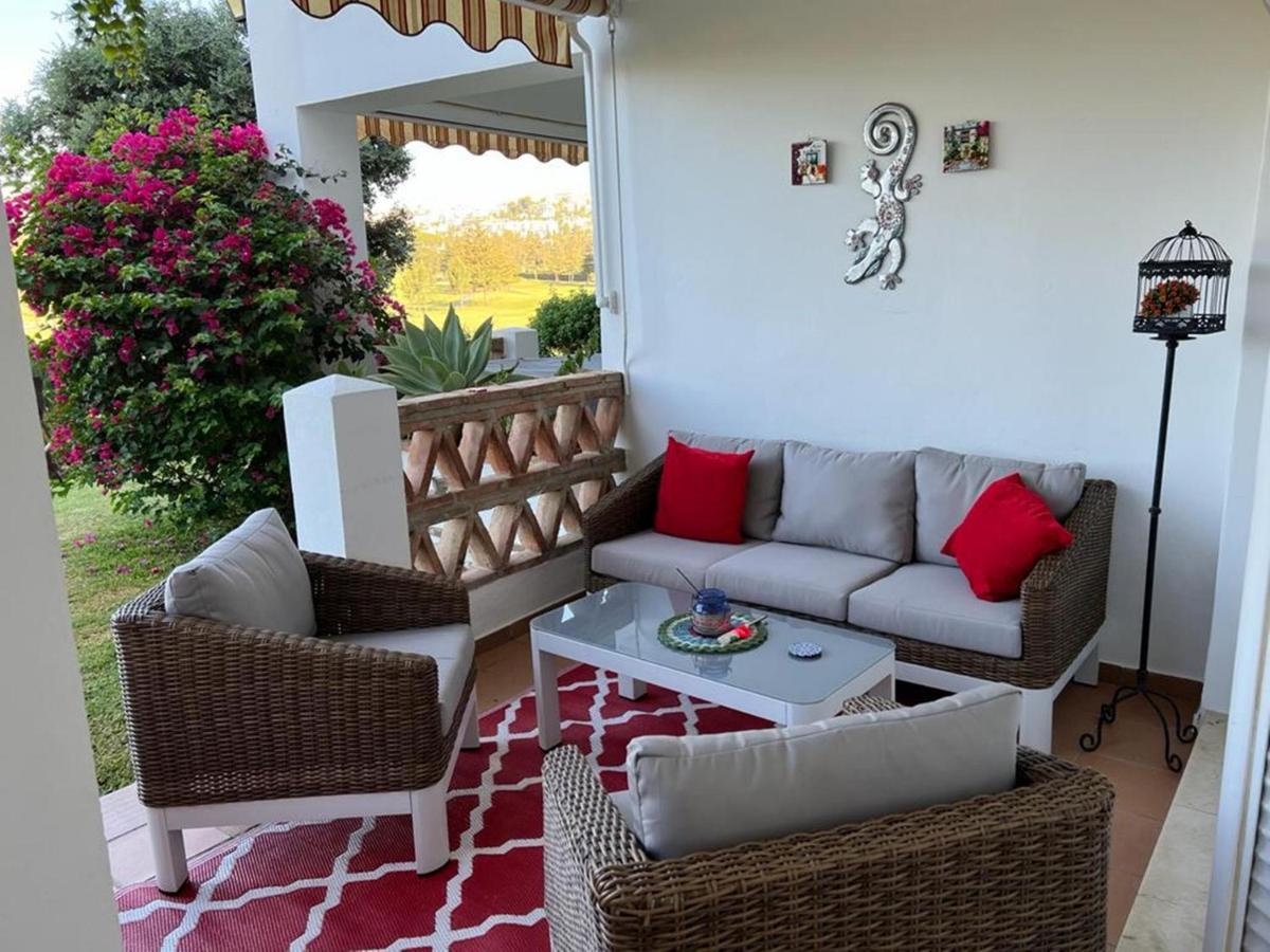 Beautiful Apt With Golf & Lake Views Mijas Golf Фуэнхирола Экстерьер фото