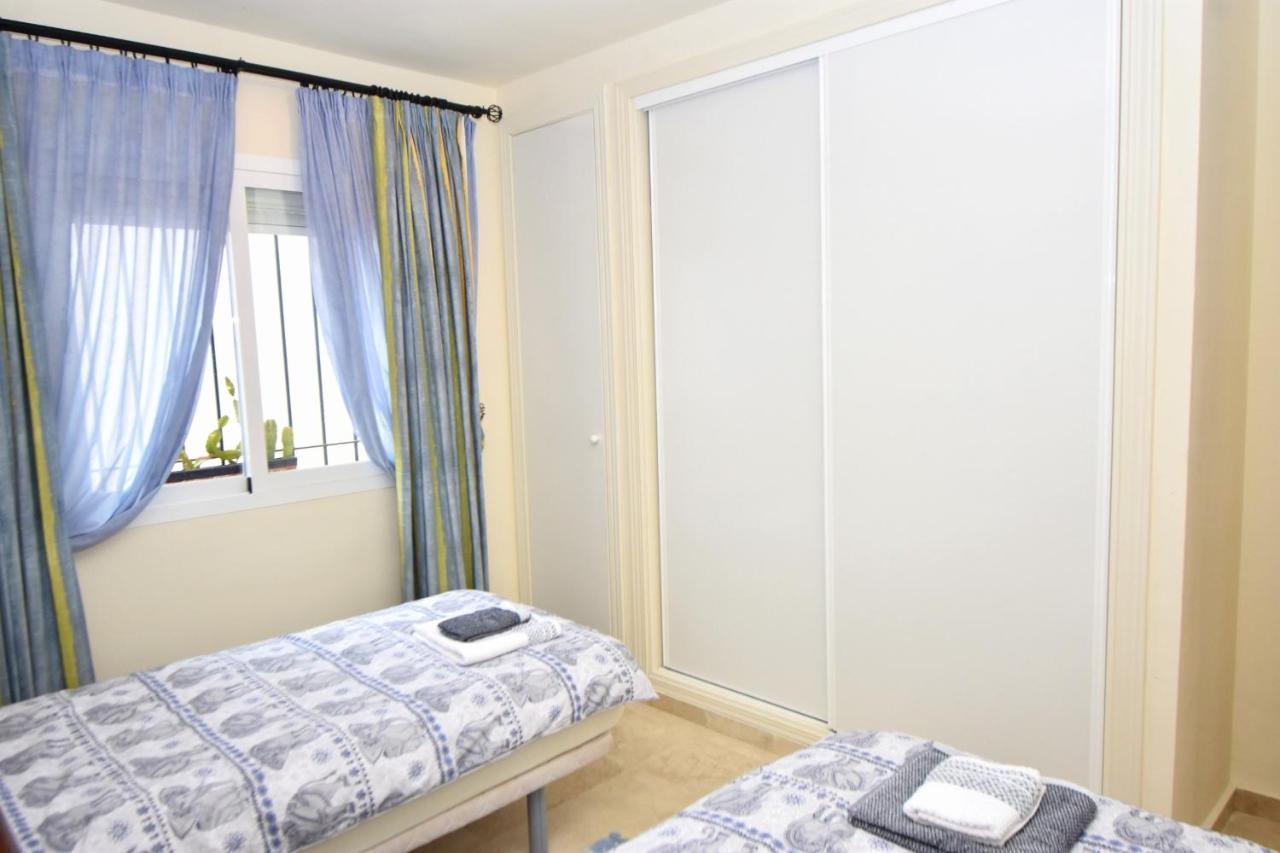 Beautiful Apt With Golf & Lake Views Mijas Golf Фуэнхирола Экстерьер фото